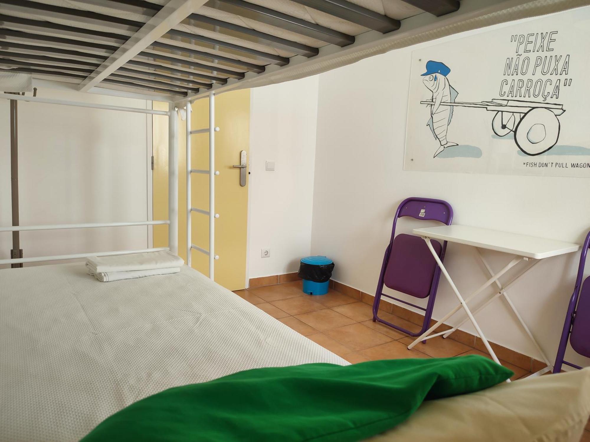 Racing Mackerel Hostel Лагуш Экстерьер фото