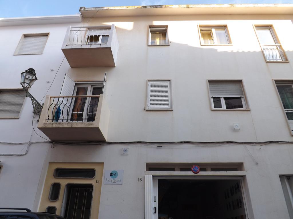 Racing Mackerel Hostel Лагуш Экстерьер фото