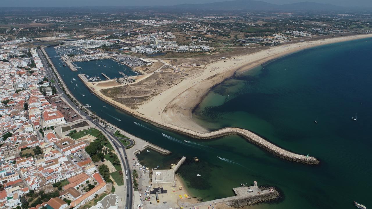 Racing Mackerel Hostel Лагуш Экстерьер фото