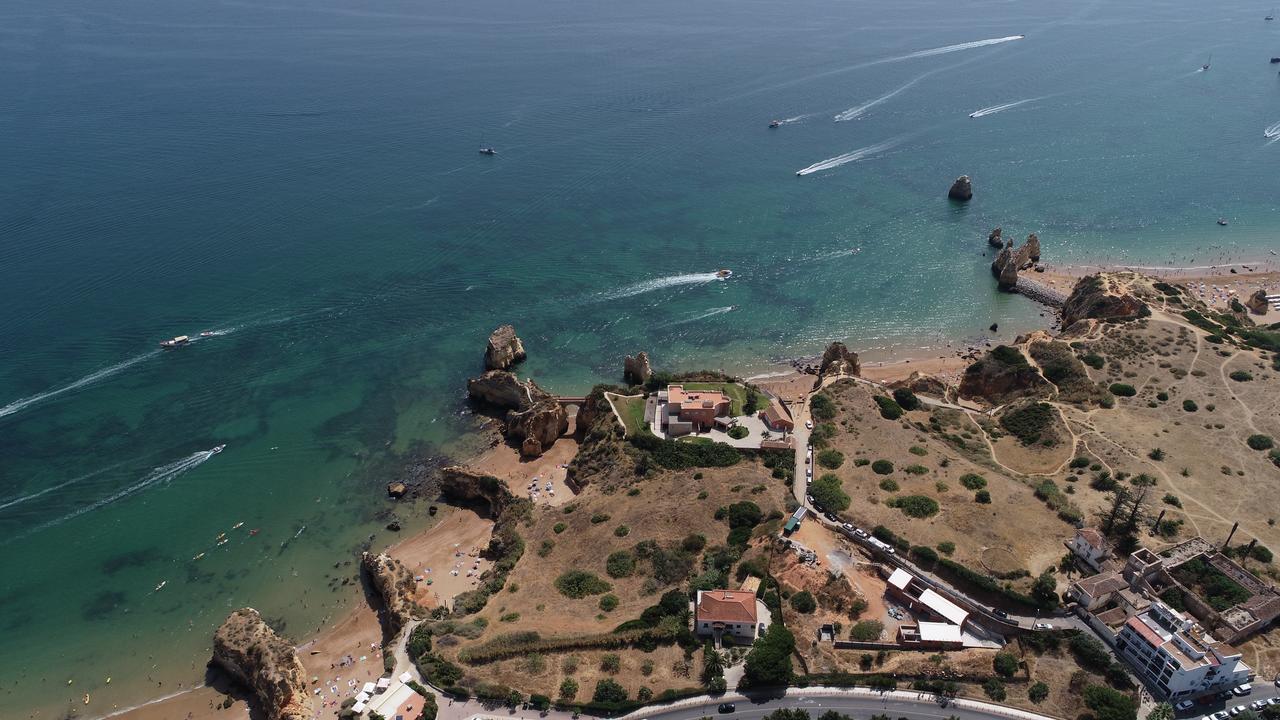 Racing Mackerel Hostel Лагуш Экстерьер фото