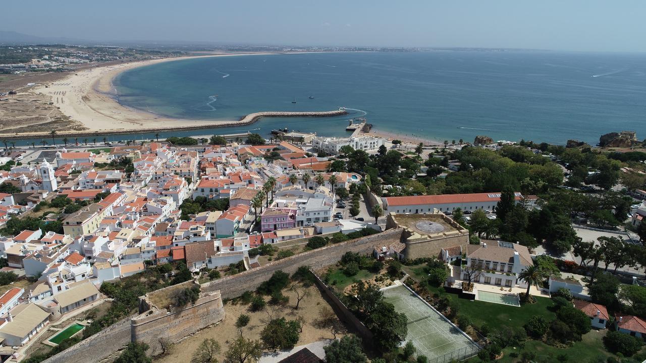 Racing Mackerel Hostel Лагуш Экстерьер фото