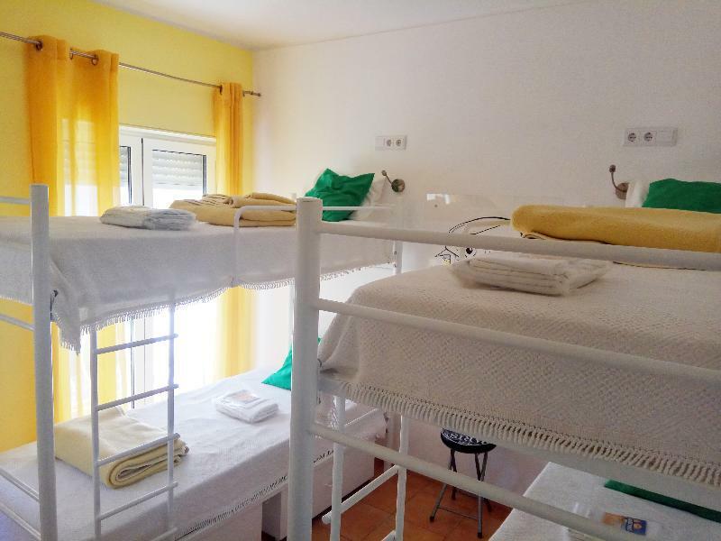 Racing Mackerel Hostel Лагуш Экстерьер фото